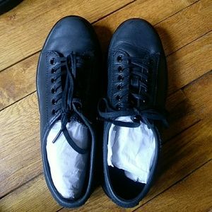 Dr. Martens women's shoe  US size 8